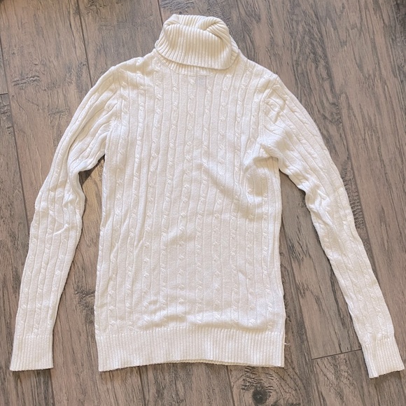 Tommy Hilfiger Sweaters - Ivory turtleneck sweater